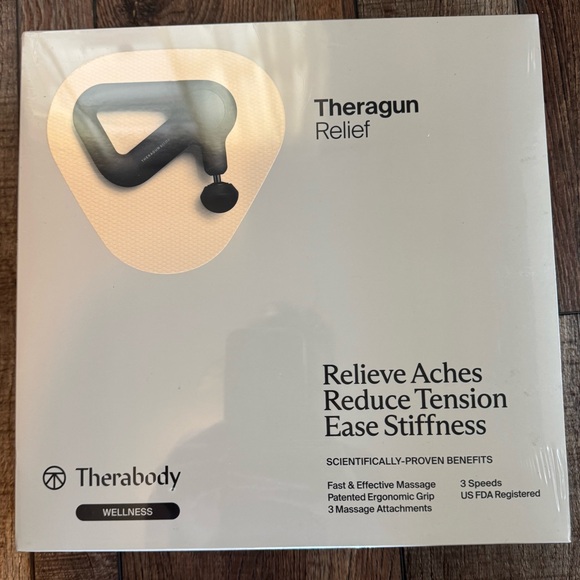 Therabody Theragun Relief Massage Gun NEW Sealed Therapy Attachments NIP - Picture 1 of 4